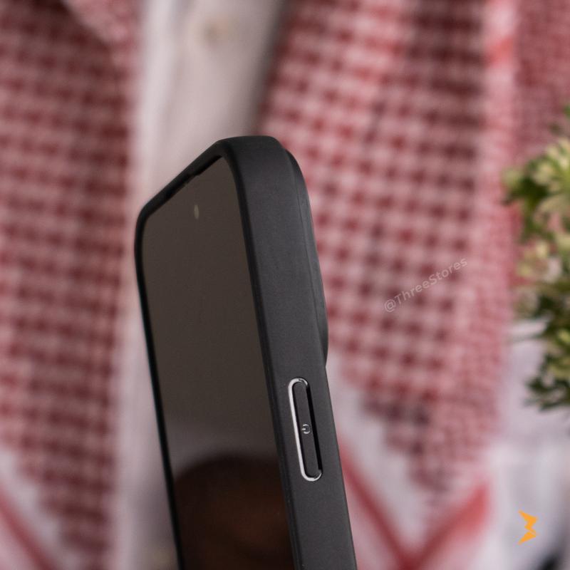 غطاء كربون بمسكة محكمة لأيفون 14 برو ماكس