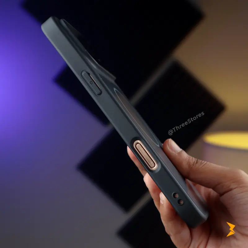 كفر جينكس بحماية للكاميرا لأيفون 13 برو